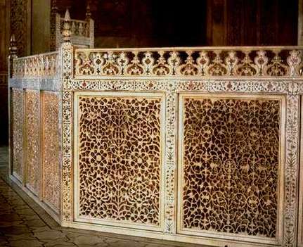 Exterior And Interior Decorations Taj Mahal